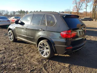 2013 BMW X5 M with VIN 5YMGY0C55DLL15645, listed as a IAAI auction lot 40809601 with 67,956 mi miles. Bid and sale history available at carsss.com. Image 3.
