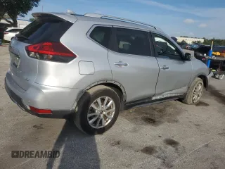 2020 Nissan Rogue SV z VIN KNMAT2MT2LP517288, wystawiony jako Copart lot #61506345 z przebiegiem 76 097 mil mil oraz Nie do naprawy • Non repairable. Historia ofert i sprzedaży dostępna na DreamBid. Obrazek 3.