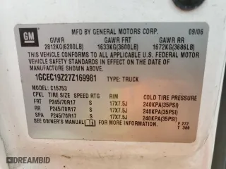 2007 Chevrolet Silverado 1500 Classic LT1 with VIN 1GCEC19Z27Z169981, listed as a Copart auction lot 43178995 with 225,986 mi miles and Salvage Title. Bid and sale history available at carsss.com. Image 12.