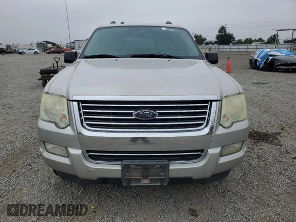 2008 Ford Explorer XLT z VIN 1FMEU63E88UA86923, wystawiony jako Copart lot #59770935 z przebiegiem 140 213 mil mil oraz Szkoda całkowita • Salvage title. Historia ofert i sprzedaży dostępna na DreamBid. Obrazek 5.