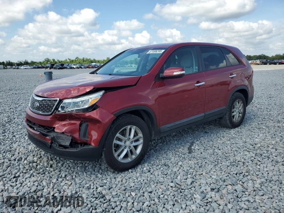 2014 Kia Sorento LX z VIN 5XYKT3A67EG461489, wystawiony jako Copart lot #57498295 z przebiegiem 198 799 mil mil oraz Szkoda całkowita • Salvage title. Historia ofert i sprzedaży dostępna na DreamBid. Obrazek 1.