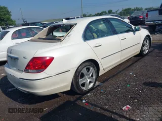 2005 Acura RL with VIN JH4KB16525C011436, listed as a IAAI auction lot 42563223 with 205,639 mi miles and . Bid and sale history available at DreamBid. Image 4.