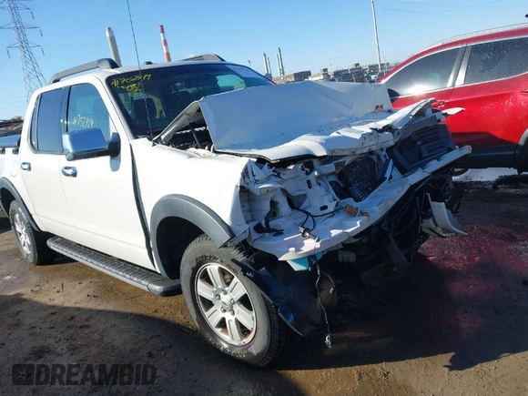 2010 Ford Explorer Sport Trac XLT z VIN 1FMEU3BE3AUF03502, wystawiony jako IAAI lot #41752719 z przebiegiem 142 733 mil mil oraz . Historia ofert i sprzedaży dostępna na DreamBid. Obrazek 1.