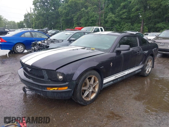 2005 Ford Mustang Deluxe z VIN 1ZVFT80N655234887, wystawiony jako IAAI lot #42521363 z przebiegiem 164 011 mil mil oraz . Historia ofert i sprzedaży dostępna na DreamBid. Obrazek 2.