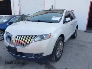 2012 Lincoln MKX with VIN 2LMDJ6JKXCBL09768, listed as a IAAI auction lot 42067444 with 174,319 mi miles. Bid and sale history available at carsss.com. Image 17.