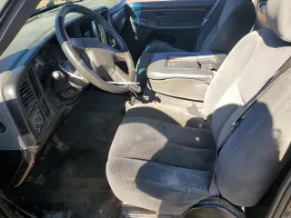 2004 Chevrolet Silverado 1500 Work Truck with VIN 2GCEC19V941266001, listed as a Copart auction lot 88979425 with 269,959 mi miles and Non Repairable. Bid and sale history available at carsss.com. Image 7.