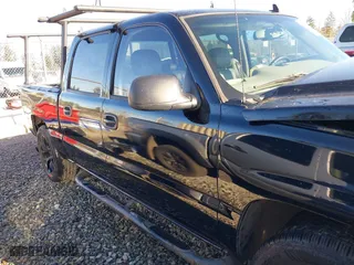 2006 Chevrolet Silverado 1500 LT1 with VIN 2GCEK13T061106215, listed as a IAAI auction lot 41434766 with 154,862 mi miles. Bid and sale history available at carsss.com. Image 13.