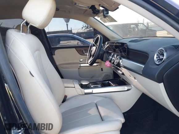 2020 Mercedes-Benz GLB 250 z VIN W1N4M4GB0LW058107, wystawiony jako IAAI lot #41364338 z przebiegiem 79 477 mil mil oraz . Historia ofert i sprzedaży dostępna na DreamBid. Obrazek 5.