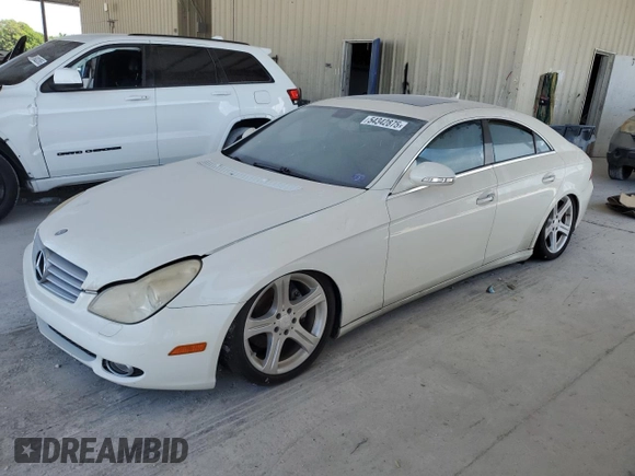 2007 Mercedes-Benz CLS-Class 5.5L with VIN WDDDJ72X47A109007, listed as a Copart auction lot 54342875 with 122,403 mi miles and Clean Title. Bid and sale history available at carsss.com. Image 1.
