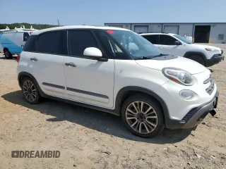 2018 FIAT 500L Trekking with VIN ZFBCFADH0JZ040595, listed as a Copart auction lot 70632994 with 129,252 mi miles and Clean Title. Bid and sale history available at DreamBid. Image 4.