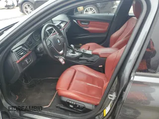 2013 BMW 3 Series 335i xDrive z VIN WBA3B9G57DNR89935, wystawiony jako Copart lot #52589845 z przebiegiem 198 094 mil mil oraz Szkoda całkowita • Salvage title. Historia ofert i sprzedaży dostępna na DreamBid. Obrazek 7.