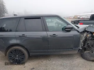 2020 Land Rover Range Rover HSE with VIN SALGS2RU6LA593221, listed as a IAAI auction lot 41848745 with Not provided miles and . Bid and sale history available at DreamBid. Image 13.