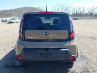 2015 Kia Soul with VIN KNDJN2A29F7167460, listed as a IAAI auction lot 41900985 with 91,948 mi miles. Bid and sale history available at carsss.com. Image 17.