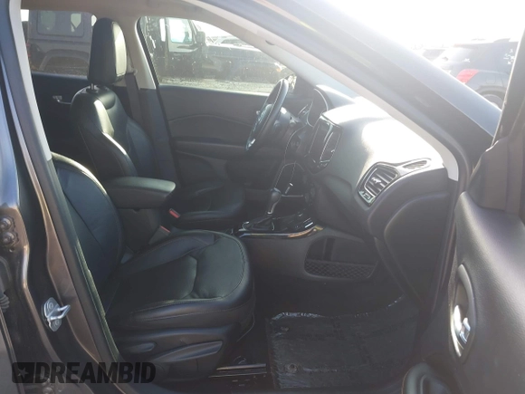 2018 Jeep Compass Limited с VIN 3C4NJDCB6JT214292, выставлен на аукционе IAAI как лот 42414191 с пробегом 70 097 миль миль и . История ставок и продаж доступна на DreamBid. Изображение 5.