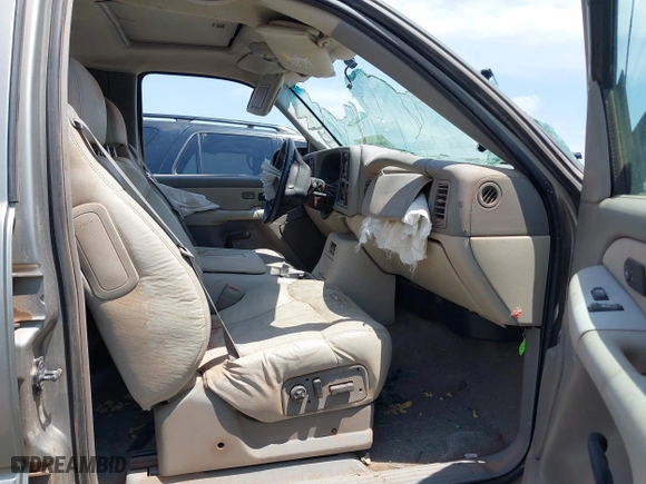 2001 Chevrolet Tahoe LS with VIN 1GNEK13TX1R192382, listed as a IAAI auction lot 39976735 with 243,083 mi miles. Bid and sale history available at carsss.com. Image 5.