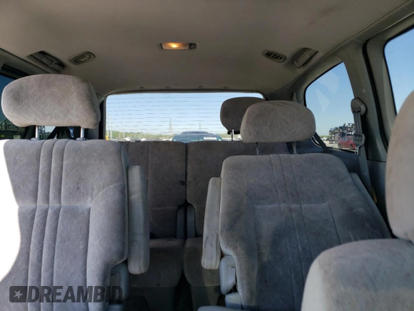 2000 Toyota Sienna LE with VIN 4T3ZF13C2YU193910, listed as a Copart auction lot 56395564 with 228,638 mi miles and Salvage Title. Bid and sale history available at carsss.com. Image 10.