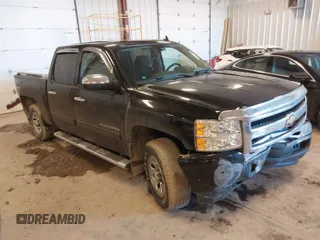 2010 Chevrolet Silverado 1500 LS with VIN 3GCRKREA6AG199138, listed as a IAAI auction lot 41750312 with 208,628 mi miles. Bid and sale history available at carsss.com. Image 1.
