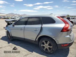 2013 Volvo XC60 T6 with VIN YV4902DZ2D2370112, listed as a Copart auction lot 64323455 with 118,714 mi miles and Salvage title. Bid and sale history available at DreamBid. Image 2.