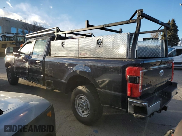 2023 Ford F-250 XL z VIN 1FT7W2AA5PEC70922, wystawiony jako Copart lot #81180284 z przebiegiem Nie podano mil oraz Czysty tytuł • Clean title. Historia ofert i sprzedaży dostępna na DreamBid. Obrazek 2.