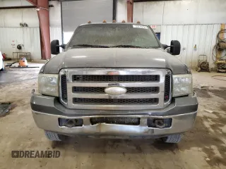 2005 Ford F-250 XL with VIN 1FTSX21525EC65362, listed as a Copart auction lot 53710725 with Not provided miles and Clean title. Bid and sale history available at DreamBid. Image 5.