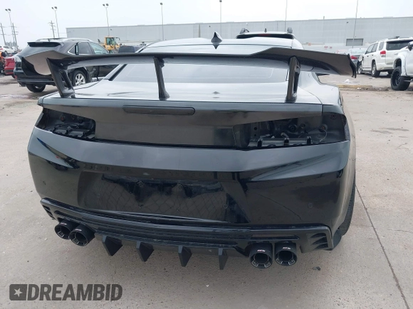 2017 Chevrolet Camaro 2SS z VIN 1G1FH1R76H0102061, wystawiony jako IAAI lot #41738738 z przebiegiem 86 099 mil mil oraz . Historia ofert i sprzedaży dostępna na DreamBid. Obrazek 17.