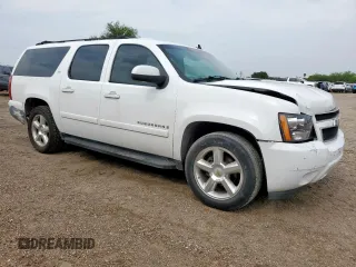 2007 Chevrolet Suburban LTZ with VIN 3GNFC16J07G153658, listed as a Copart auction lot 58020255 with 319,762 mi miles and Salvage title. Bid and sale history available at DreamBid. Image 4.