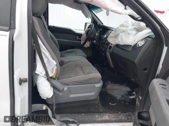 2012 Ford F-150 XL with VIN 1FTFX1EF2CFC77744, listed as a IAAI auction lot 41565431 with 200,701 mi miles. Bid and sale history available at carsss.com. Image 5.