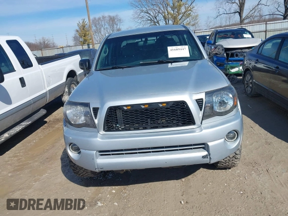 2006 Toyota Tacoma z VIN 5TELU42N56Z232703, wystawiony jako IAAI lot #41689447 z przebiegiem 171 801 mil mil oraz . Historia ofert i sprzedaży dostępna na DreamBid. Obrazek 12.