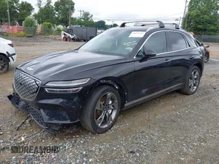 2024 Genesis GV70 Advanced z VIN 5NMMCET11RH002752, wystawiony jako IAAI lot #41836183 z przebiegiem 10 376 mil mil oraz . Historia ofert i sprzedaży dostępna na DreamBid. Obrazek 2.