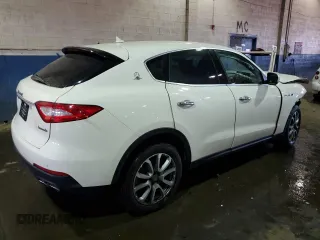 2018 Maserati Levante with VIN ZN661XUA1JX299279, listed as a Copart auction lot 48740135 with 0 mi miles and Clean Title. Bid and sale history available at carsss.com. Image 3.