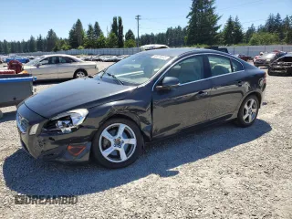 2012 Volvo S60 T5 with VIN YV1622FS0C2122627, listed as a Copart auction lot 60079545 with 105,101 mi miles and Salvage title. Bid and sale history available at DreamBid. Image 1.
