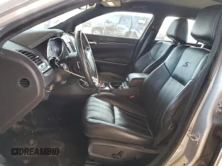 2021 Chrysler 300 S with VIN 2C3CCABGXMH529143, listed as a Copart auction lot 43624295 with 122,639 mi miles and Salvage title. Bid and sale history available at DreamBid. Image 7.