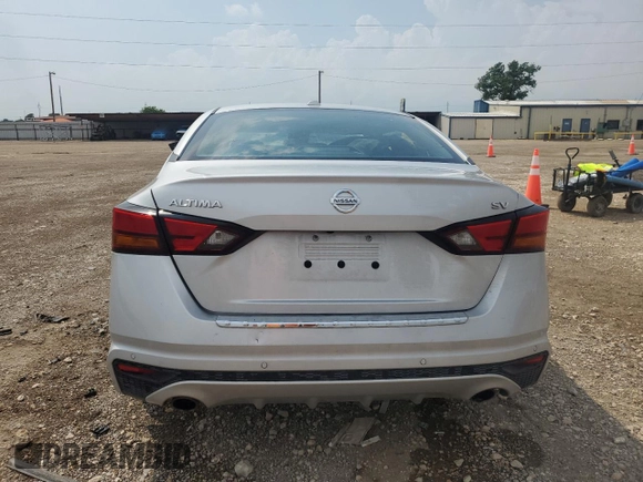 2022 Nissan Altima SV z VIN 1N4BL4DV3NN329658, wystawiony jako Copart lot #54952755 z przebiegiem 26 364 mil mil oraz Szkoda całkowita • Salvage title. Historia ofert i sprzedaży dostępna na DreamBid. Obrazek 6.