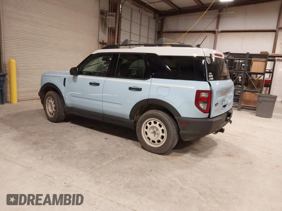 2023 Ford Bronco Sport Heritage z VIN 3FMCR9G63PRD69460, wystawiony jako IAAI lot #41588444 z przebiegiem 29 761 mil mil oraz . Historia ofert i sprzedaży dostępna na DreamBid. Obrazek 3.