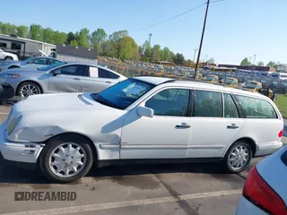 1999 Mercedes-Benz E 320 with VIN WDBJH65F3XA727570, listed as a IAAI auction lot 41978511 with 170,982 mi miles and . Bid and sale history available at DreamBid. Image 14.