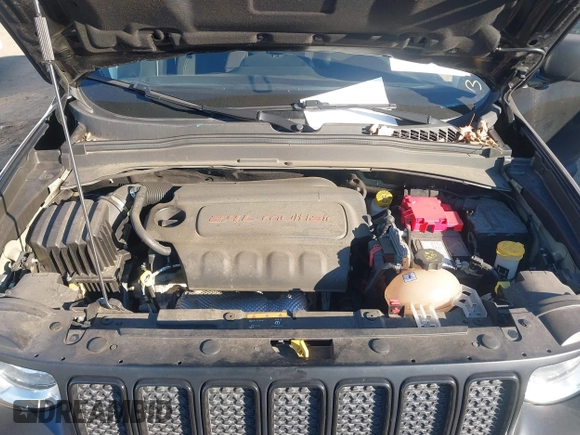 2020 Jeep Renegade Sport with VIN ZACNJAAB3LPL97434, listed as a IAAI auction lot 40990659 with 52,330 mi miles and . Bid and sale history available at carsss.com. Image 10.