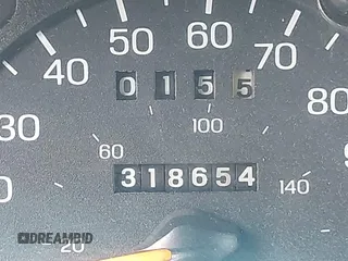 1998 Ford Taurus with VIN 1FAFP57U8WG275844, listed as a IAAI auction lot 42426107 with 318,654 mi miles and . Bid and sale history available at DreamBid. Image 15.