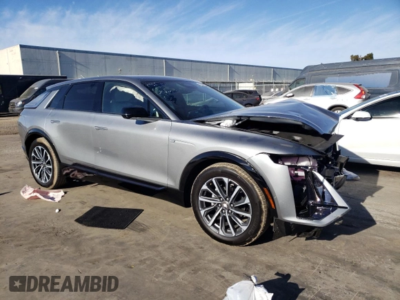 2024 Cadillac LYRIQ Sport z VIN 1GYKPTRK5RZ107588, wystawiony jako Copart lot #75906234 z przebiegiem 8 369 mil mil oraz Szkoda całkowita • Salvage title. Historia ofert i sprzedaży dostępna na DreamBid. Obrazek 4.