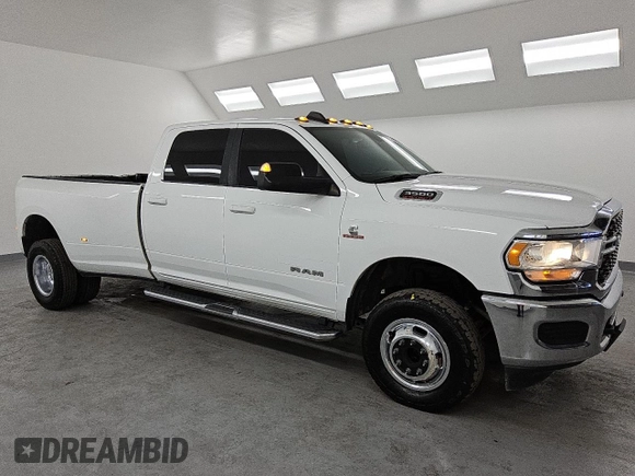 2022 Ram 3500 Big Horn with VIN 3C63RRHL2NG302776, listed as a Copart auction lot 48804245 with 55,401 mi miles and Clean Title. Bid and sale history available at carsss.com. Image 4.