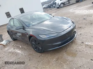 2025 Tesla Model 3 Long Range with VIN 5YJ3E1EA5SF911256, listed as a IAAI auction lot 41509976 with 1,806 mi miles. Bid and sale history available at carsss.com. Image 1.