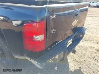 2007 Chevrolet Silverado 1500 LT w/1LT with VIN 2GCEC13C671544431, listed as a IAAI auction lot 41476046 with 133,476 mi miles. Bid and sale history available at carsss.com. Image 19.