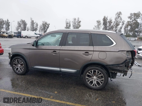 2018 Mitsubishi Outlander SE с VIN JA4AD3A3XJZ020282, выставлен на аукционе IAAI как лот 41516525 с пробегом 96 790 миль миль и . История ставок и продаж доступна на DreamBid. Изображение 15.