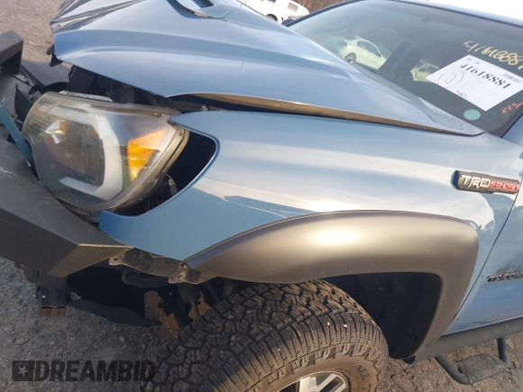 2015 Toyota Tacoma with VIN 3TMMU4FN7FM079866, listed as a IAAI auction lot 41618881 with 165,268 mi miles. Bid and sale history available at carsss.com. Image 18.