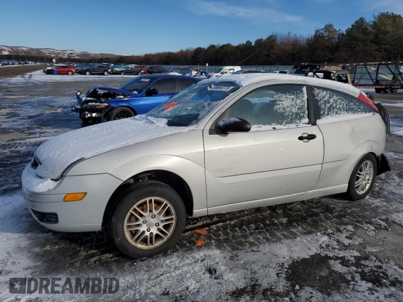 2005 Ford Focus S with VIN 3FAFP31NX5R144489, listed as a Copart auction lot 52928715 with Not Provided miles and Non Repairable. Bid and sale history available at carsss.com. Image 1.