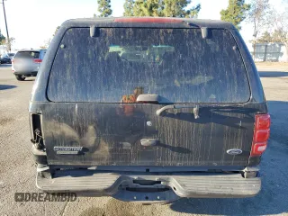 2000 Ford Expedition XLT with VIN 1FMRU15L7YLB63738, listed as a Copart auction lot 85345584 with 177,764 mi miles and Salvage Title. Bid and sale history available at carsss.com. Image 6.