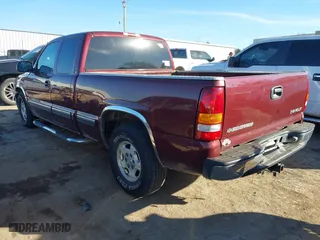 2001 Chevrolet Silverado 1500 LT with VIN 2GCEC19TX11103206, listed as a IAAI auction lot 41607555 with 1 mi miles. Bid and sale history available at carsss.com. Image 3.