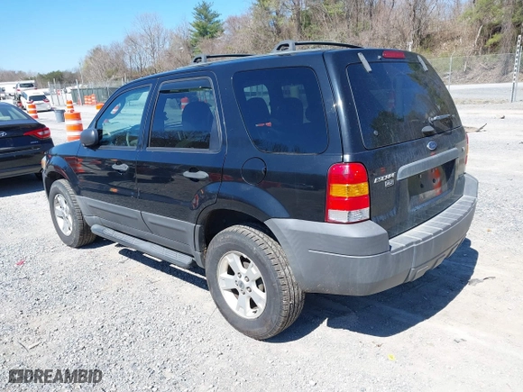 2007 Ford Escape XLT with VIN 1FMCU03147KB80499, listed as a IAAI auction lot 41897541 with 190,743 mi miles. Bid and sale history available at carsss.com. Image 3.