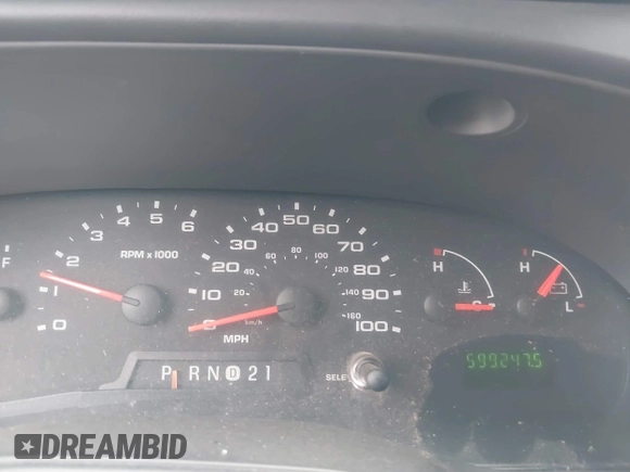 2005 Ford Econoline Cargo with VIN 1FTRE14W85HA67080, listed as a IAAI auction lot 40910996 with 599,247 mi miles. Bid and sale history available at carsss.com. Image 7.