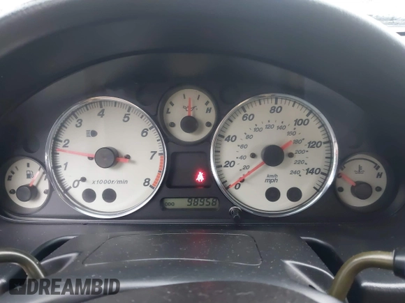 2002 Mazda MX-5 Miata Cloth z VIN JM1NB353620221304, wystawiony jako IAAI lot #41178747 z przebiegiem 98 958 mil mil oraz . Historia ofert i sprzedaży dostępna na DreamBid. Obrazek 7.