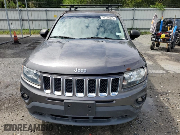2017 Jeep Compass Sport SE с VIN 1C4NJCBA0HD131878, выставлен на аукционе Copart как лот 58275095 с пробегом 160 780 миль миль и Чистый • Clean title. История ставок и продаж доступна на DreamBid. Изображение 5.